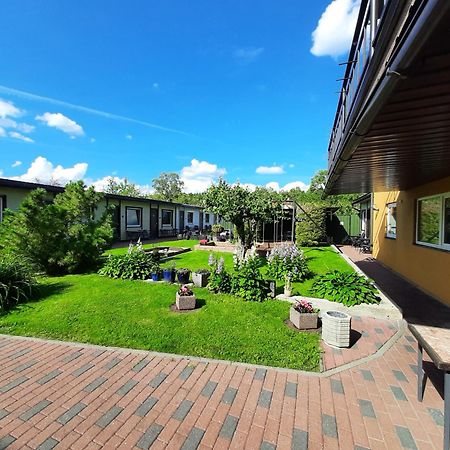 Guesthouse Maenniku Pärnu Dış mekan fotoğraf