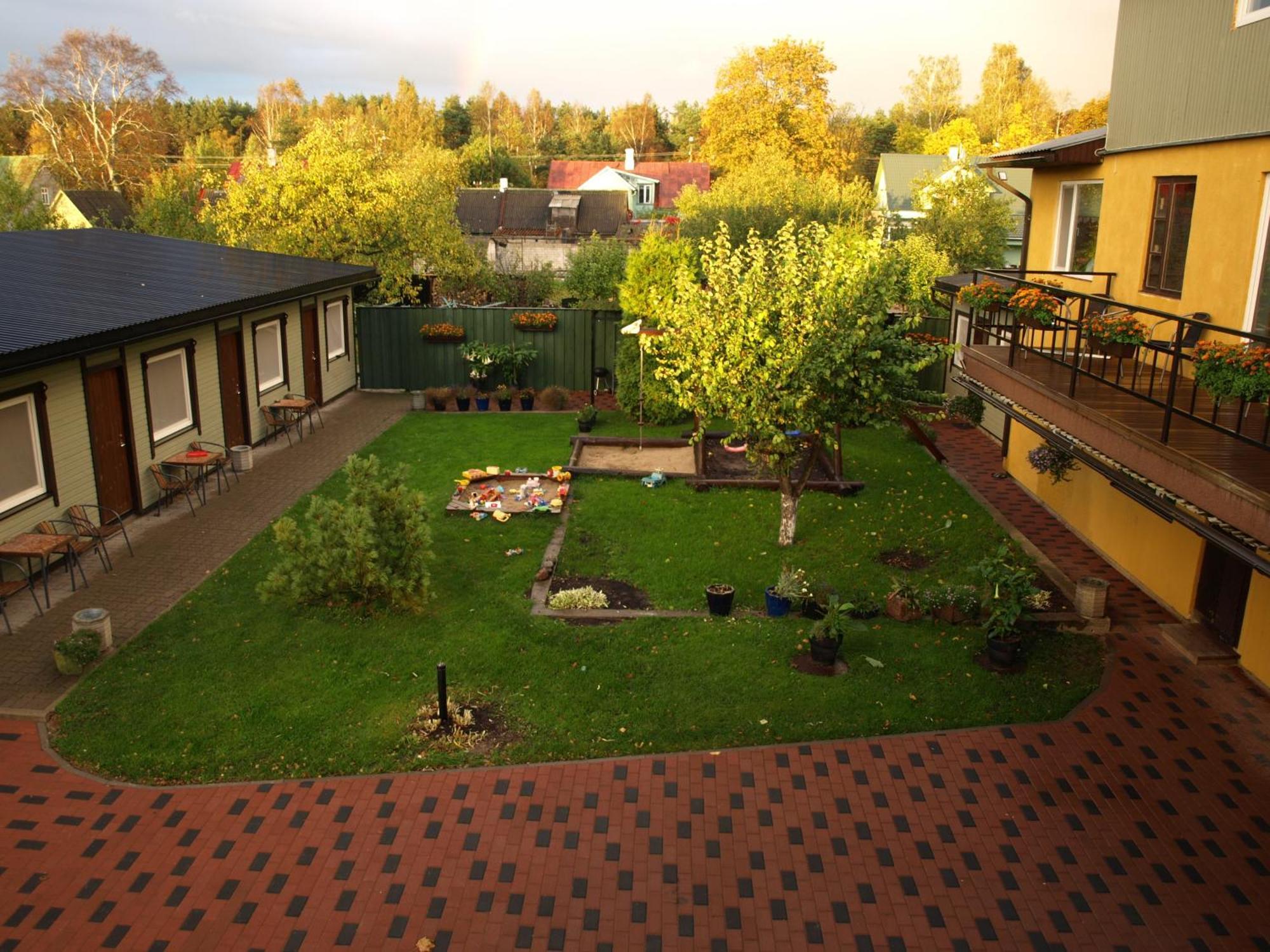 Guesthouse Maenniku Pärnu Dış mekan fotoğraf