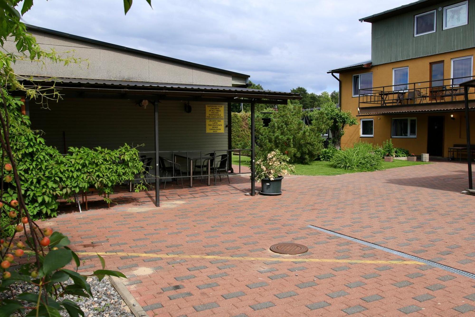 Guesthouse Maenniku Pärnu Dış mekan fotoğraf