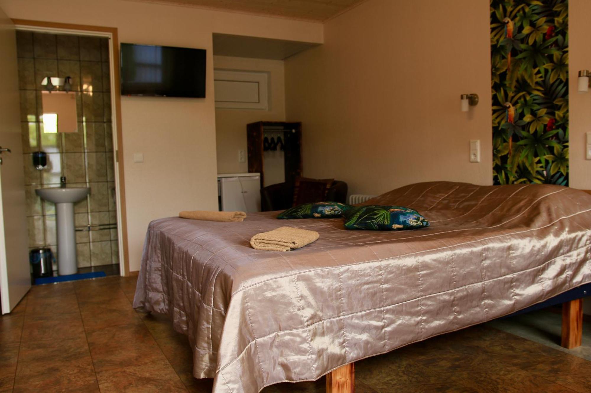 Guesthouse Maenniku Pärnu Dış mekan fotoğraf