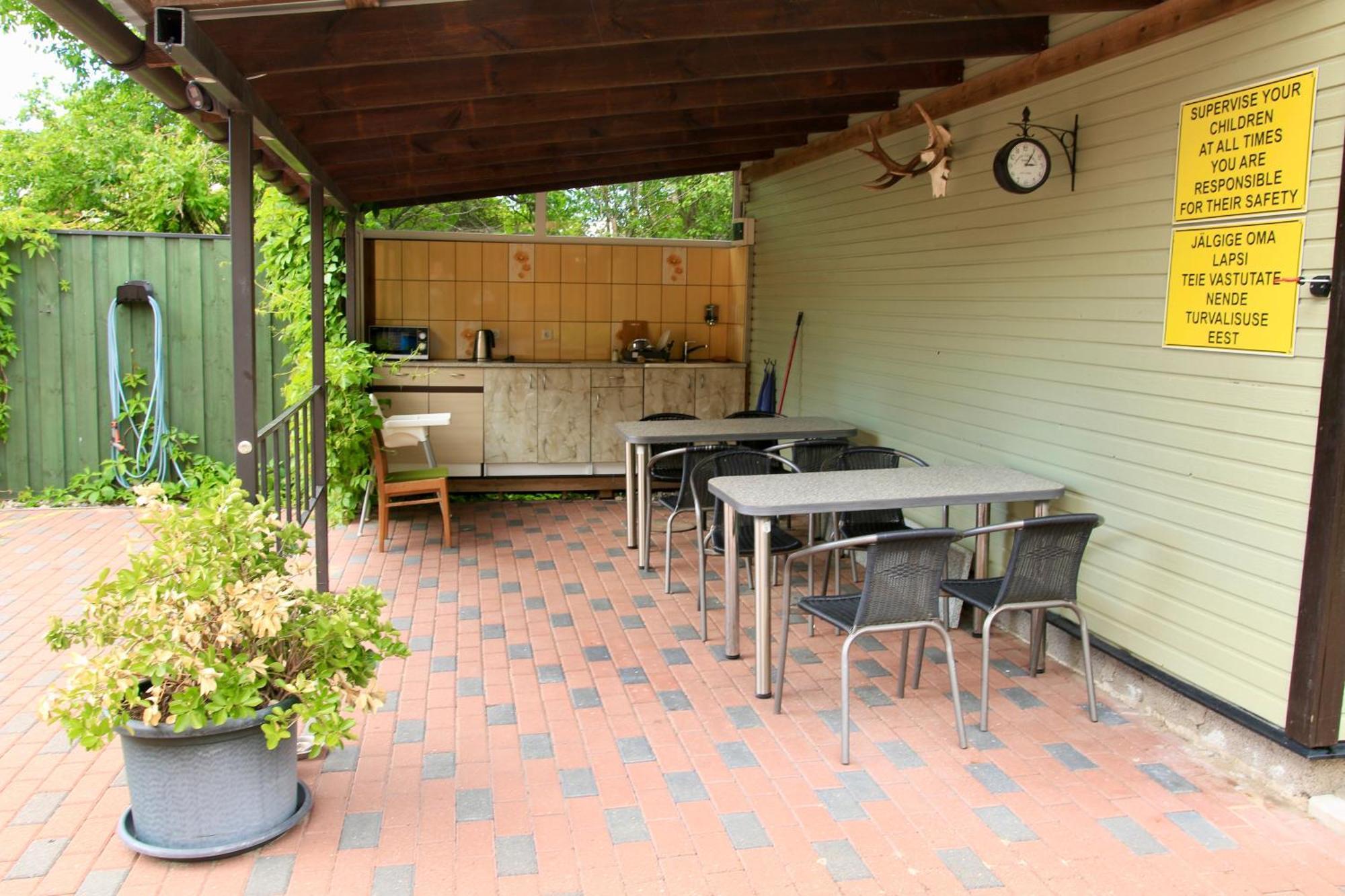 Guesthouse Maenniku Pärnu Dış mekan fotoğraf